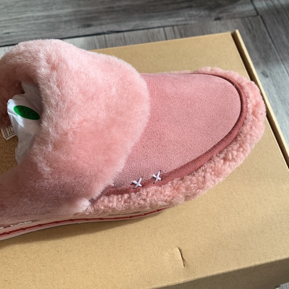 NWT Deckers X- Lab ladies slippers - Picture 4 of 5